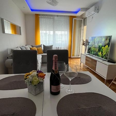 Paunov Breg Apartment เบลเกรด ภายนอก รูปภาพ