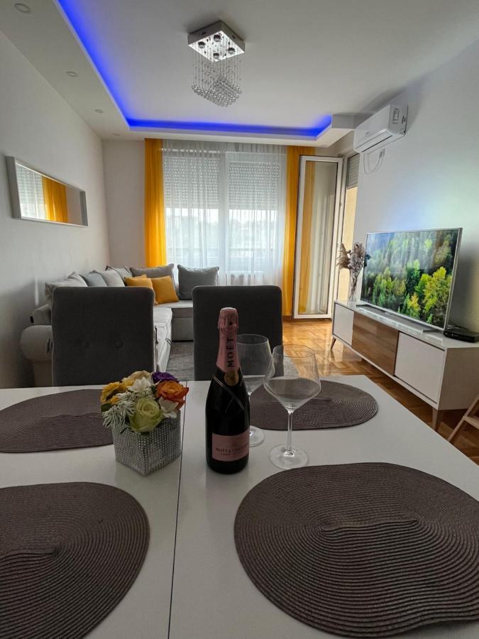 Paunov Breg Apartment เบลเกรด ภายนอก รูปภาพ